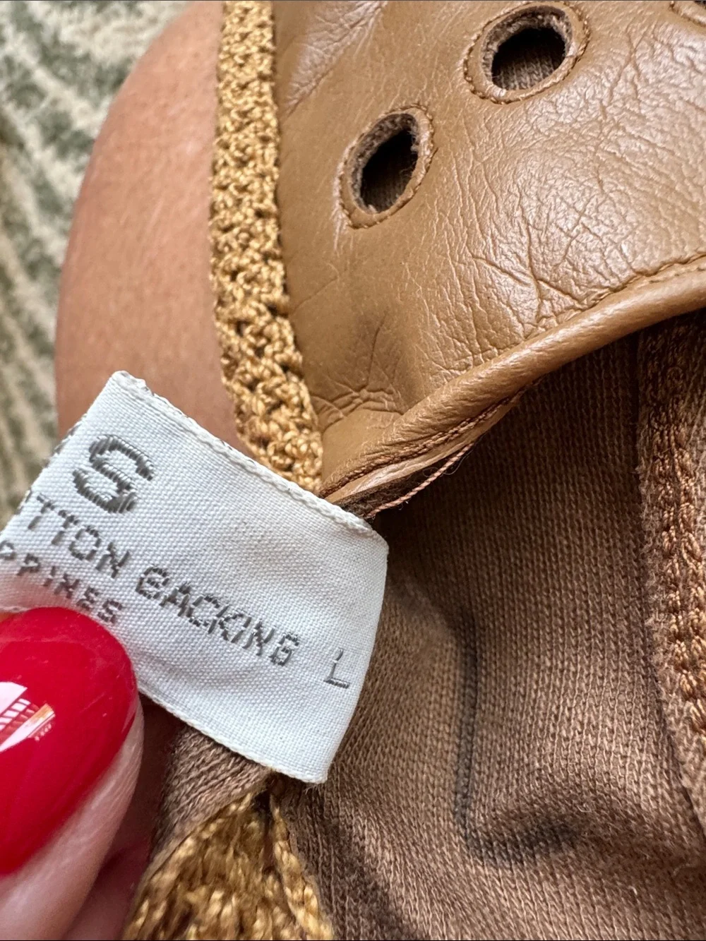 Vintage L tan vinyl driving gloves